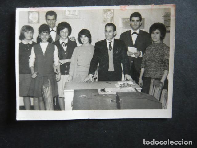 Photos of Singers: DUO DINAMICO CONJUNTO MUSICAL EN PUERTOLLANO CIUDAD REAL ANTIGUA FOTOGRAFIA ORIGINAL 7,5 X 10,5 CM