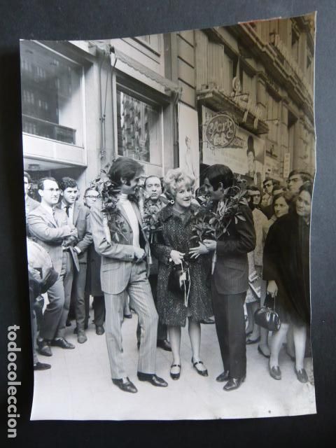 Fotos von Musikern: DUO DINAMICO CONJUNTO MUSICAL GRAN VIA MADRID MARISA MEDINA ANTIGUA FOTOGRAFIA ORIGINAL 24 X 18 CM