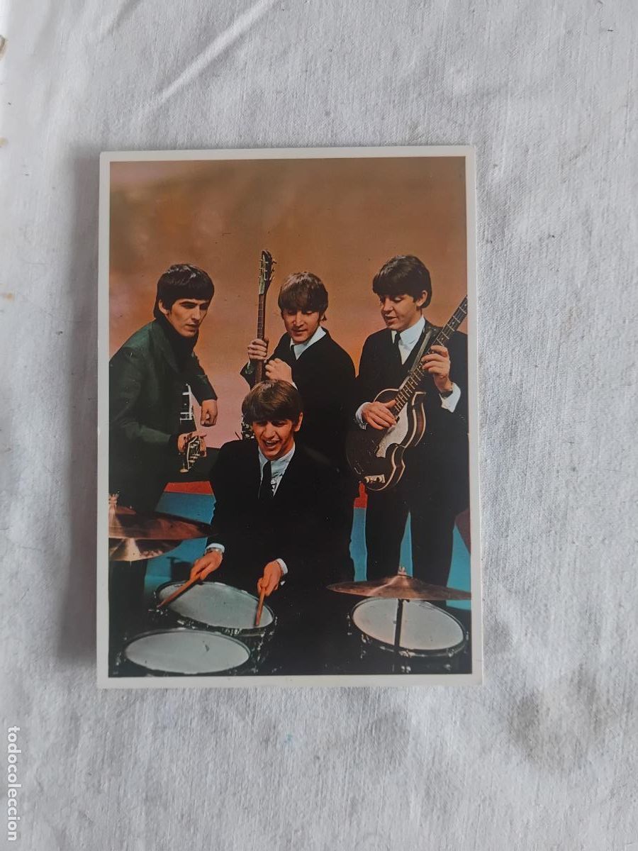 Fotos de cantantes: POSTAL THE BEATLES R 004 A&Ntilde;O 1966. EUROCOMO S.L.