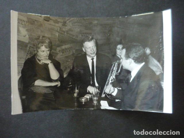Photos of Singers: JAZZ GERRY MULLIGAN SAXO BARITONO EN CLUB W JAZZ MADRID ANTIGUA FOTOGRAFIA 18 X 12 CM