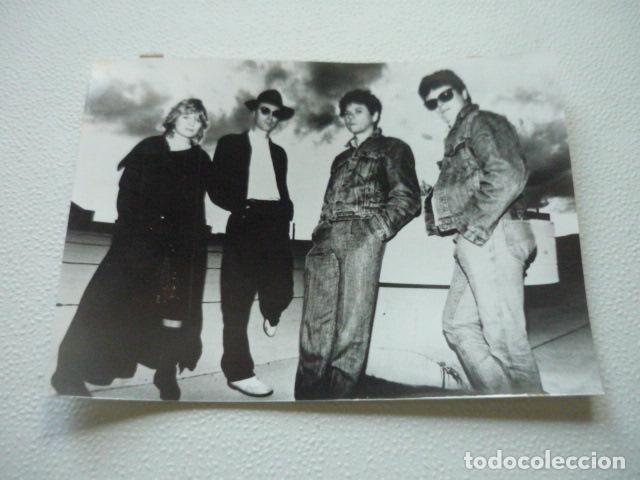 Fotos de Cantores: TALKING HEADS CONJUNTO MUSICAL ANTIGUA FOTOGRAFIA ORIGINAL 17,5 X 12,5 CM