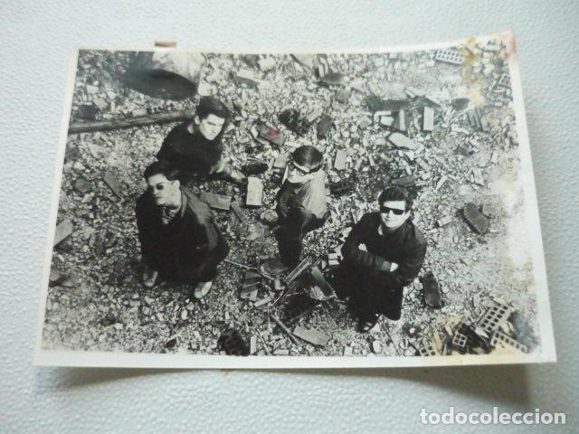 Photos of Singers: LOS NUKIS CONJUNTO MUSICAL ANTIGUA FOTOGRAFIA ORIGINAL 13 X 18 CM