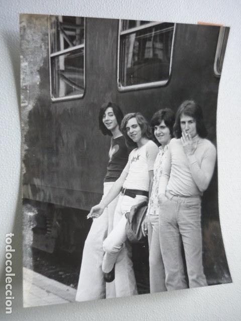Fotos von Musikern: REACCION CONJUNTO MUSICAL ANTIGUA FOTOGRAFIA ORIGINAL 18 X 24 CM