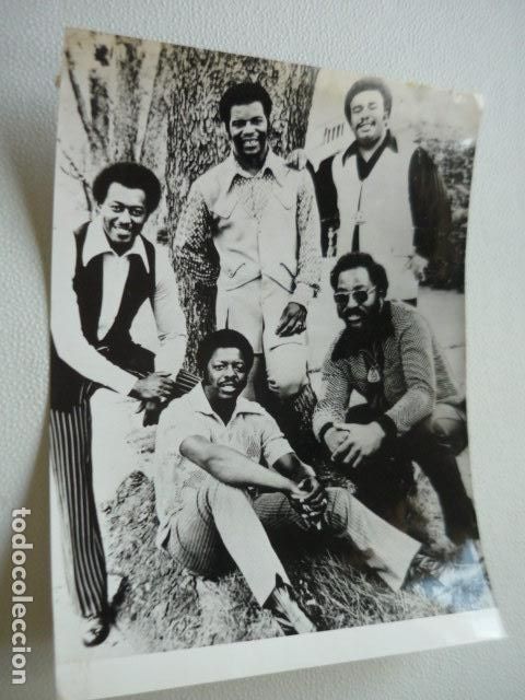 Photos de Chanteurs et Chanteuses: THE SPINNERS CONJUNTO MUSICAL ANTIGUA FOTOGRAFIA ORIGINAL 18 X 24 CM