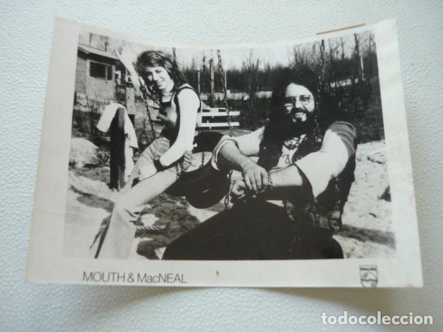 Fotos de cantantes: MOUTH & MACNEAL CONJUNTO MUSICAL ANTIGUA FOTOGRAFIA ORIGINAL 17,5 X 12,5 CM
