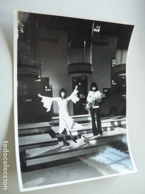 Photos de Chanteurs et Chanteuses: SHUKI AND AVIVA CONJUNTO MUSICAL ANTIGUA FOTOGRAFIA ORIGINAL 18 X 24 CM