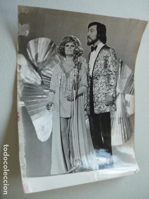 Photos de Chanteurs et Chanteuses: ROSA MARIA Y JAVIER CONJUNTO MUSICAL ANTIGUA FOTOGRAFIA ORIGINAL 18 X 24 CM