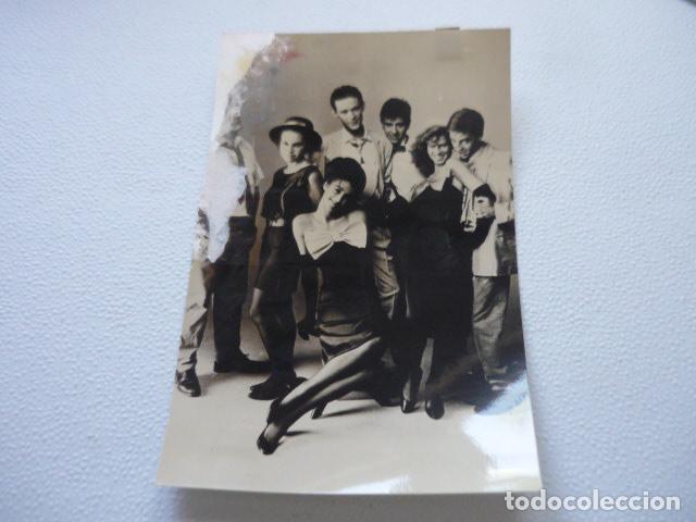 Fotos de cantantes: OBJETIVO BIRMANIA CONJUNTO MUSICAL ANTIGUA FOTOGRAFIA ORIGINAL 18 X 11 CM