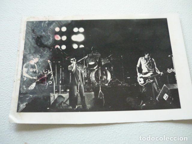 Photos of Singers: LOS NIKIS CONJUNTO MUSICAL ANTIGUA FOTOGRAFIA ORIGINAL 18,5 X 11,5 CM