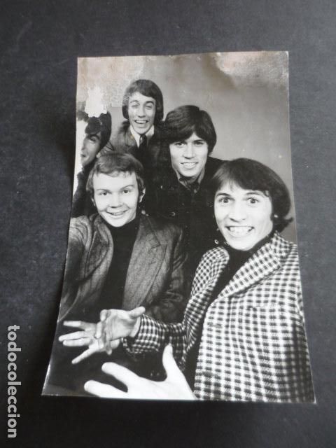 Fotos von Musikern: THE BEE GEES CONJUNTO MUSICAL ANTIGUA FOTOGRAFIA ORIGINAL 12 X 17 CM