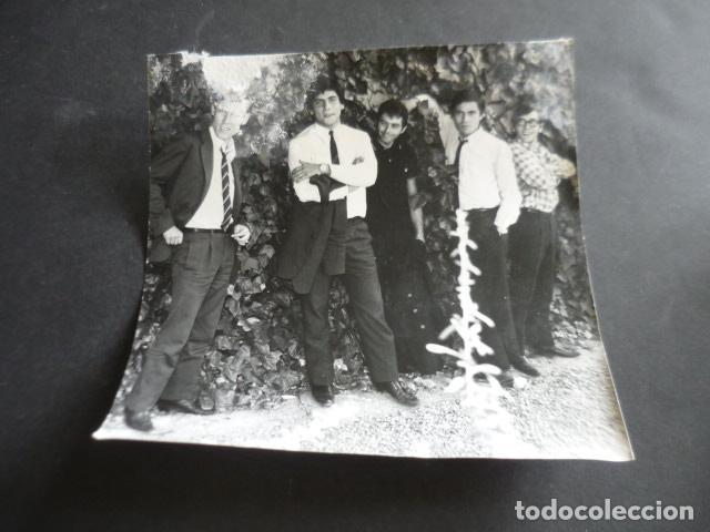 Photos of Singers: LOS BRAVOS CONJUNTO MUSICAL ANTIGUA FOTOGRAFIA ORIGINAL 18 X 18 CM