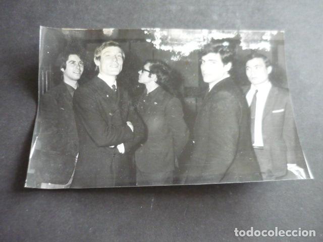 Fotos de cantantes: LOS BRAVOS CONJUNTO MUSICAL ANTIGUA FOTOGRAFIA ORIGINAL 18 X 12 CM