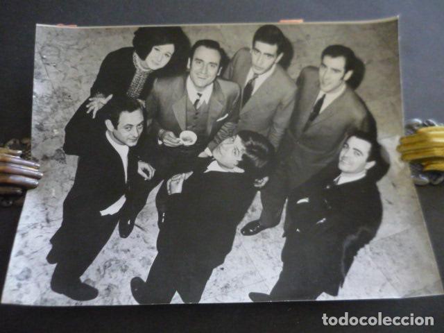 Foto di Cantanti: LOS STOP CONJUNTO MUSICAL CON MANOLO ESCOBAR ANTIGUA FOTOGRAFIA ORIGINAL 24 X 18 CM