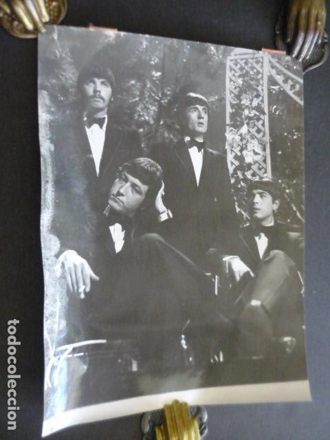 Fotos de Cantores: LOS ANGELES CONJUNTO MUSICAL ANTIGUA FOTOGRAFIA ORIGINAL 18 X 24 CM
