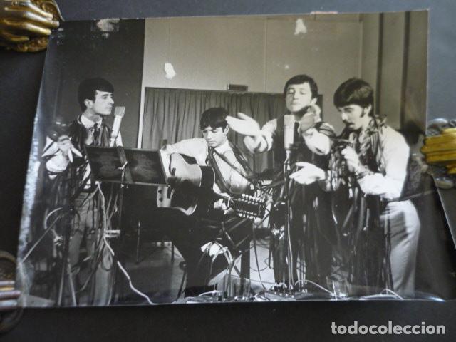 Fotos de cantantes: LOS ANGELES CONJUNTO MUSICAL ANTIGUA FOTOGRAFIA ORIGINAL 18 X 24 CM