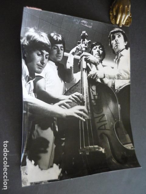 Fotos de cantantes: LOS ANGELES CONJUNTO MUSICAL ANTIGUA FOTOGRAFIA ORIGINAL 18 X 24 CM