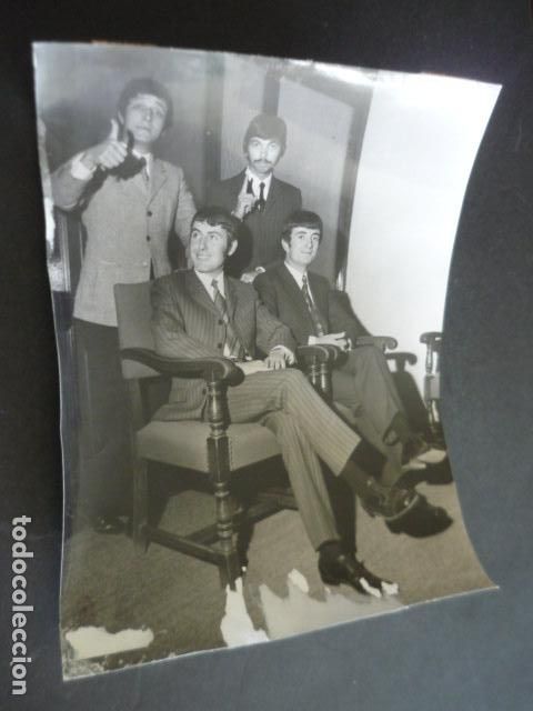 Photos de Chanteurs et Chanteuses: LOS ANGELES CONJUNTO MUSICAL ANTIGUA FOTOGRAFIA ORIGINAL 18 X 24 CM