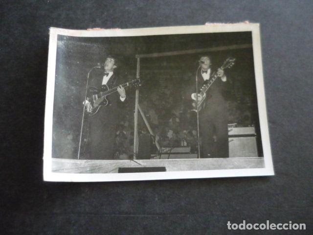 Fotos de cantantes: LOS ANGELES CONJUNTO MUSICAL ANTIGUA FOTOGRAFIA ORIGINAL 7,5 X 10,5 CM