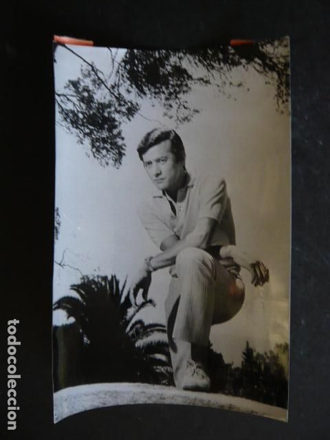 Fotos de cantantes: PALITO ORTEGA CANTANTE ANTIGUA FOTOGRAFIA ORIGINAL 13 X 18 CM