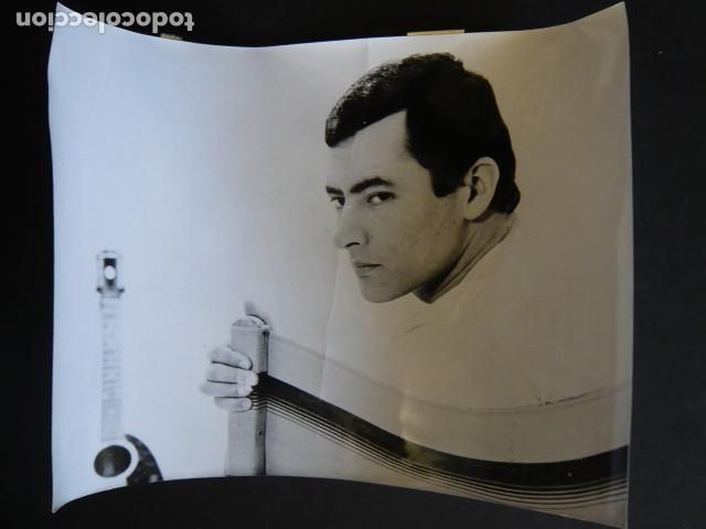 Fotos de cantantes: PALITO ORTEGA CANTANTE ANTIGUA FOTOGRAFIA ORIGINAL 18 X 24 CM