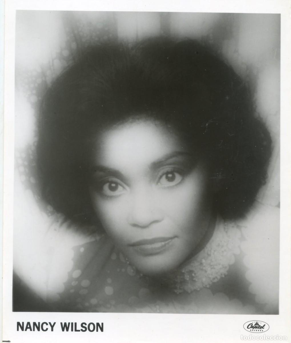 Fotos de cantantes: NANCY WILSON. Foto original, 1977.