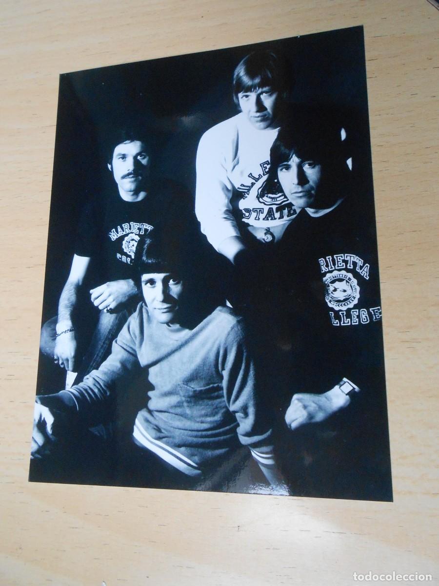 Fotos de cantantes: COPIA de FOTO de - THE SYMBOLS - de 12,5 x 16,5 cms.