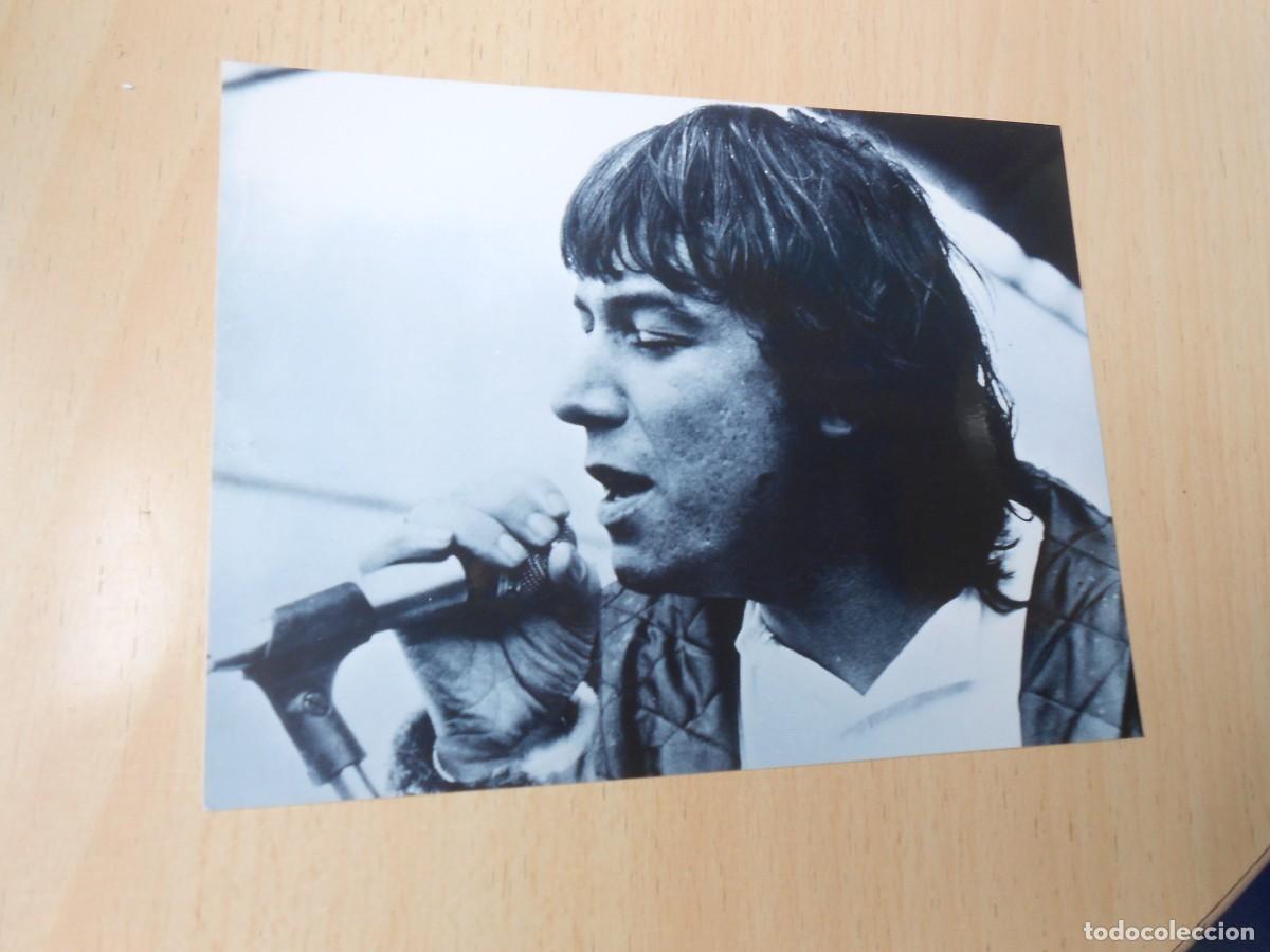 Fotos de cantantes: COPIA de FOTO de - ERIC BURDON - de 16,5 x 12,5 cms.