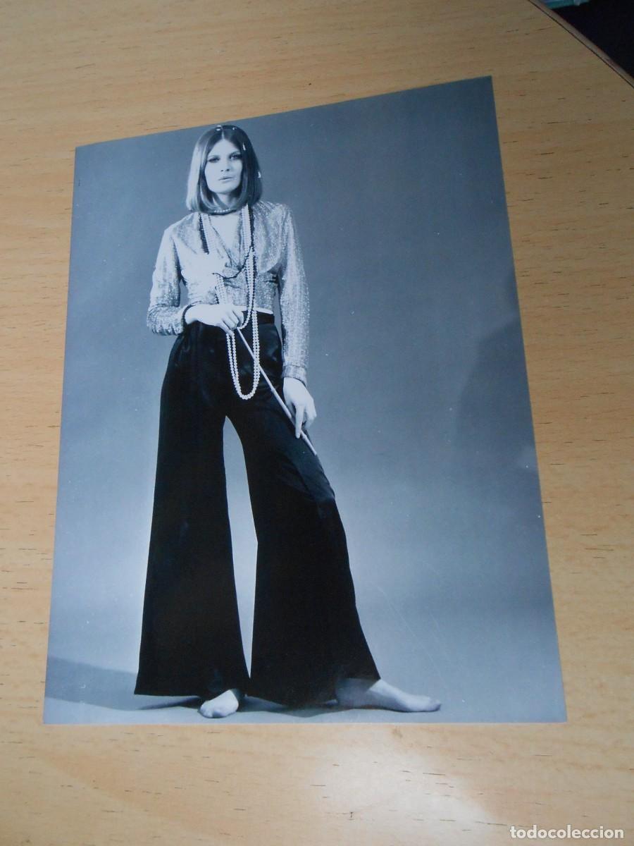 Fotos de cantantes: COPIA de FOTO de - SANDIE SHAW 1- de 12,5 x 16,5 cms.