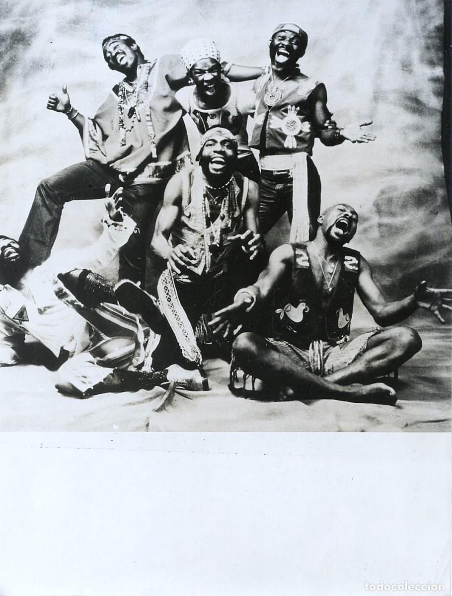 Fotos de cantantes: OSIBISA. Foto original promocional, 1973.