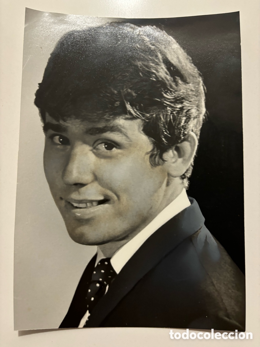 Fotos de cantantes: Foto original del cantante Raphael