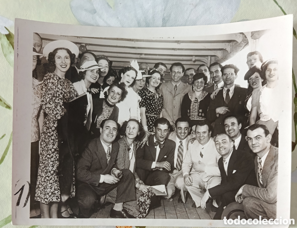 Photos de Chanteurs et Chanteuses: Luis Sagi-Vela fotograf&iacute;a despedida de la compa&ntilde;&iacute;a en Argentina.