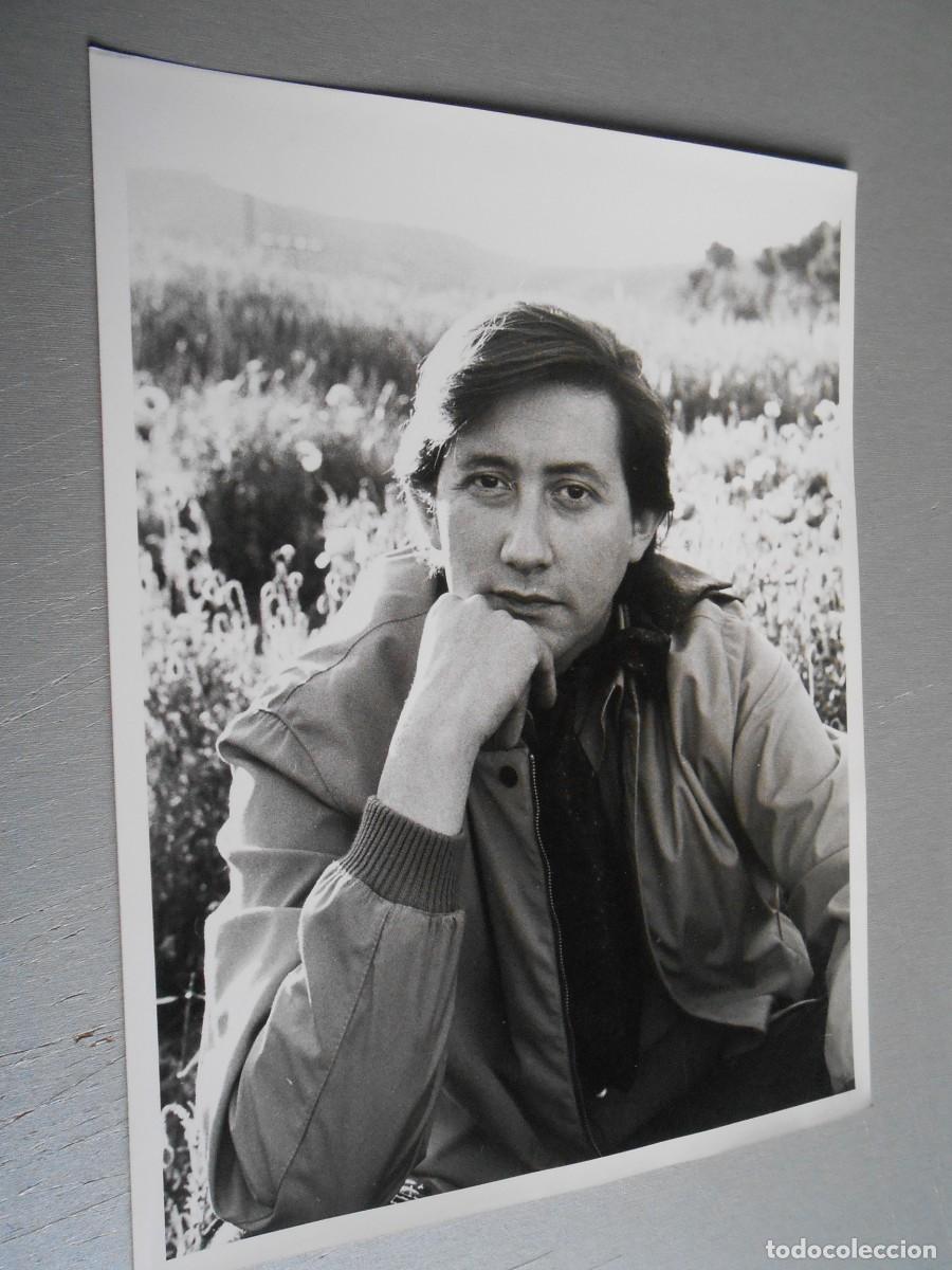 Photos de Chanteurs et Chanteuses: FOTO de - LUIS AGUIL&Eacute; - de 18 x 24 cms