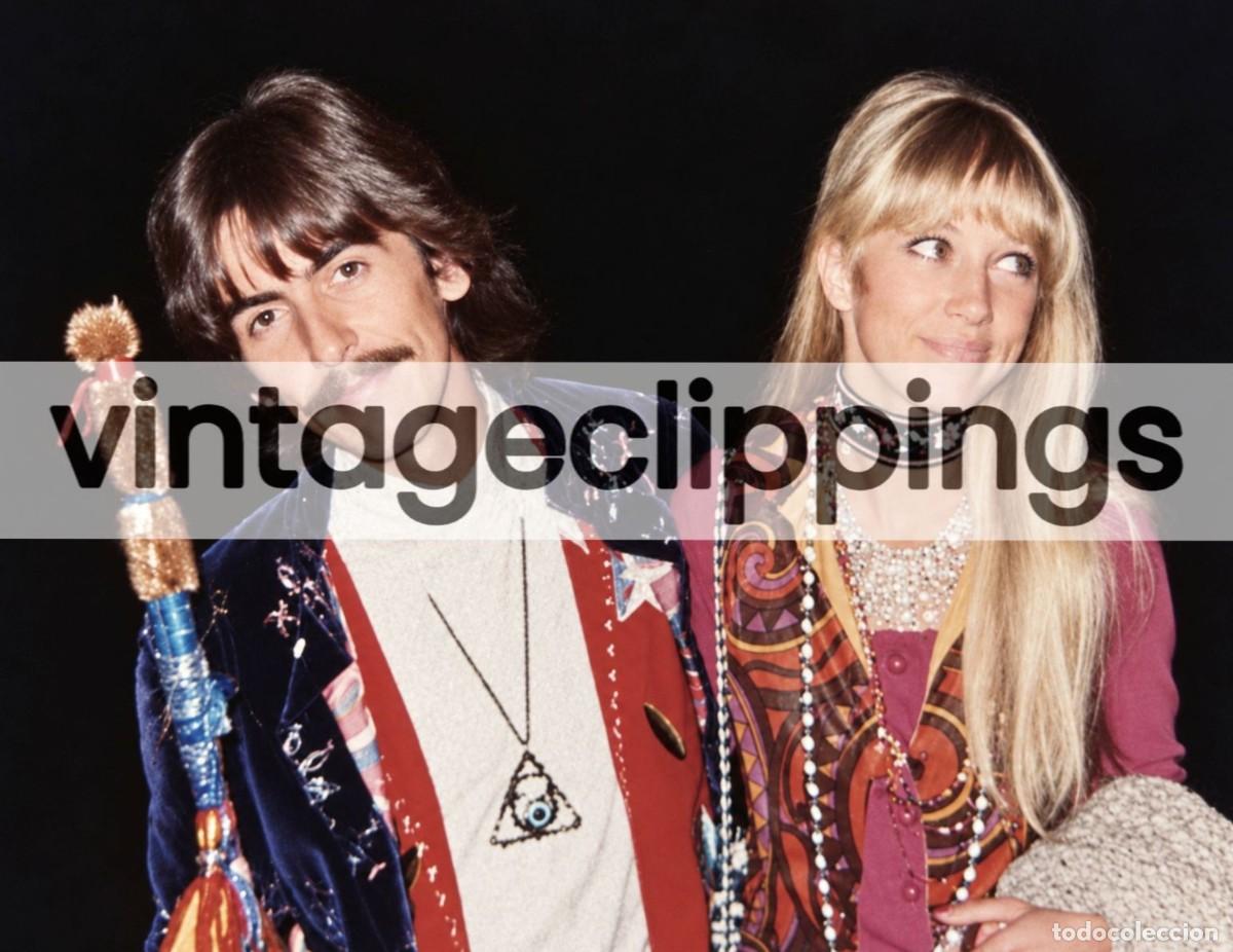 Photos of Singers: GEORGE HARRISON & PATTIE BOYD Fotografia 1967 candid foto Beatles sgt pepper's