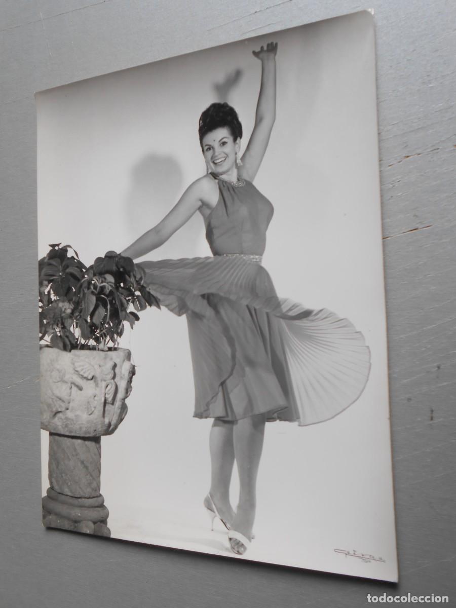 Fotos von Musikern: FOTO de - MARIA ALEJANDRA ??? - de 18 x 24 cms
