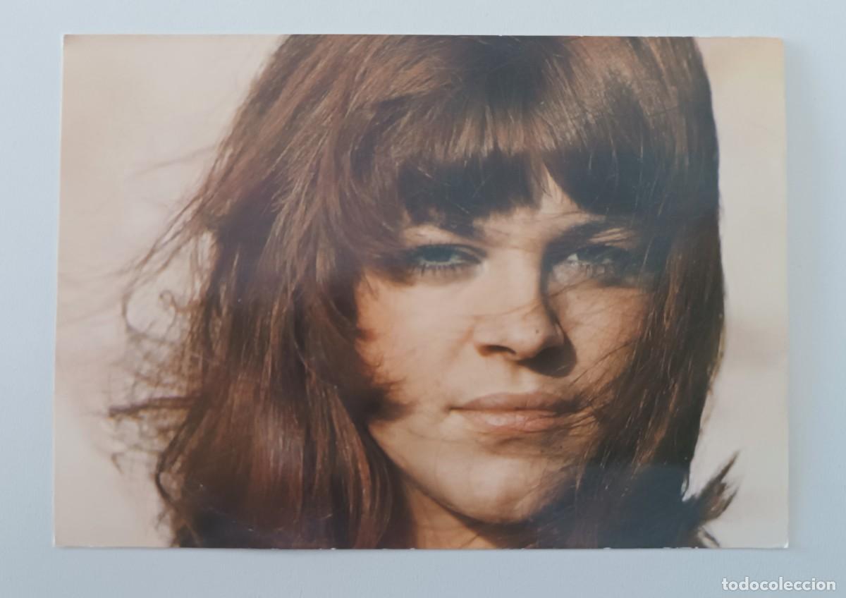 Fotos de cantantes: Postal Promocional Cantante NICOLETTA 1968 Francia Fotograf&iacute;a con discograf&iacute;a