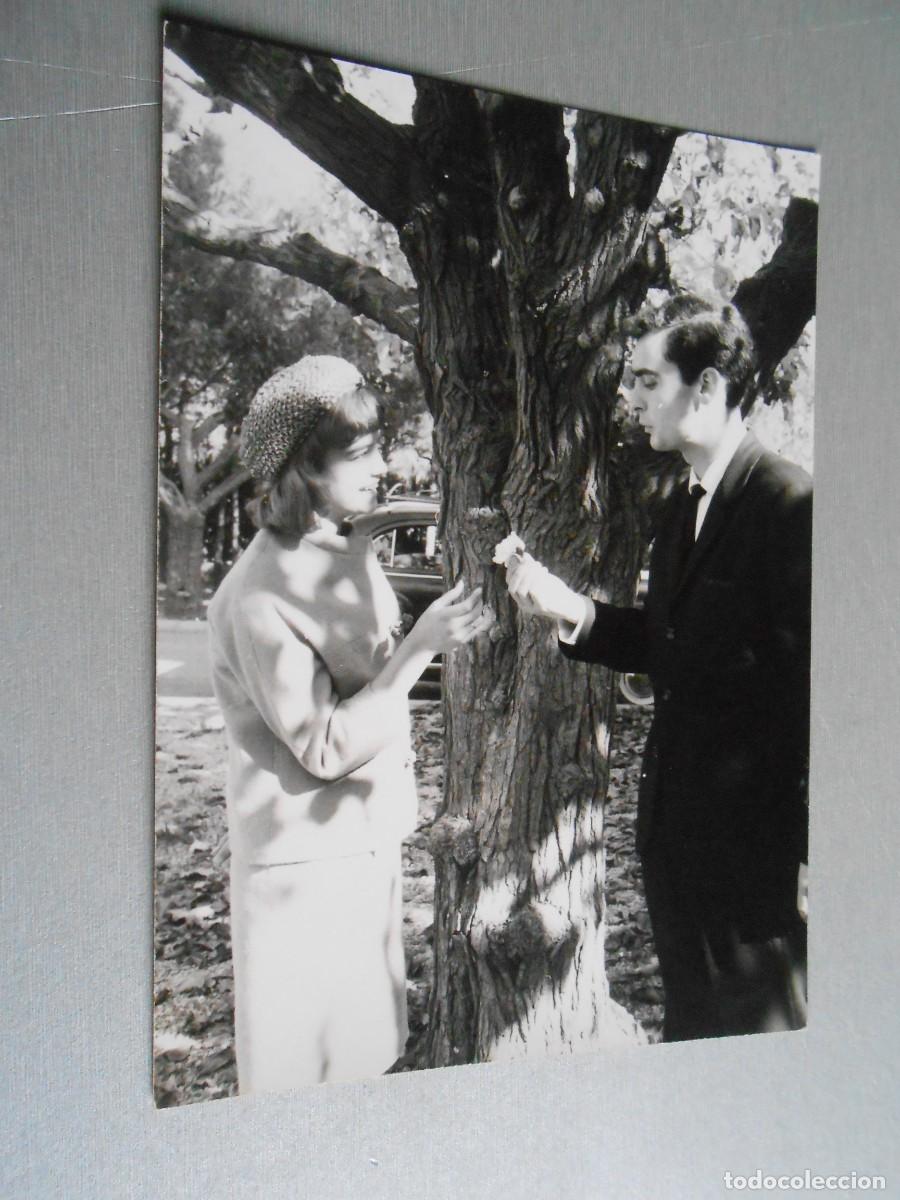 Fotos de cantantes: FOTO de - BETINA - de 10,5 x 14,5 cms.