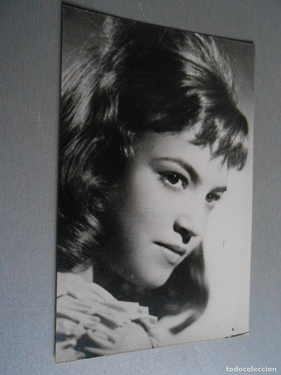 Fotos de cantantes: FOTO de - BETINA - de 8,5 x 14 cms.