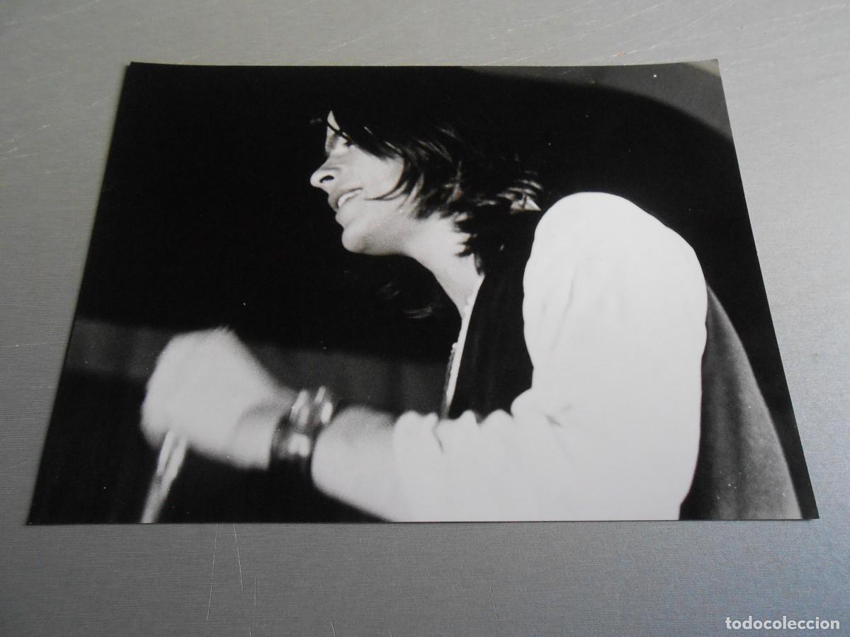 Fotos de cantantes: FOTO de - JOE SKLADRIEN - de 24 x 18 cms.