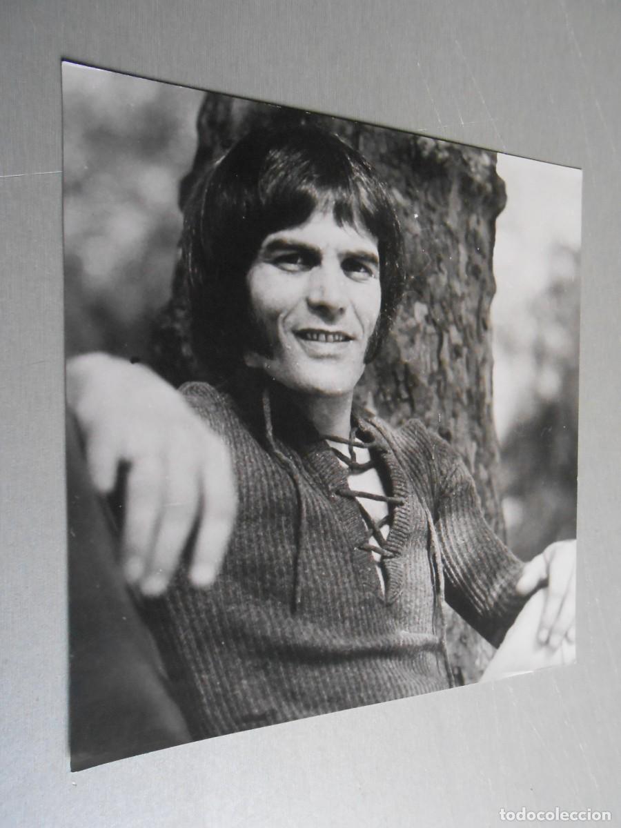 Fotos de cantantes: FOTO de - JAMES ROYAL - de 17,5 x 18 cms.