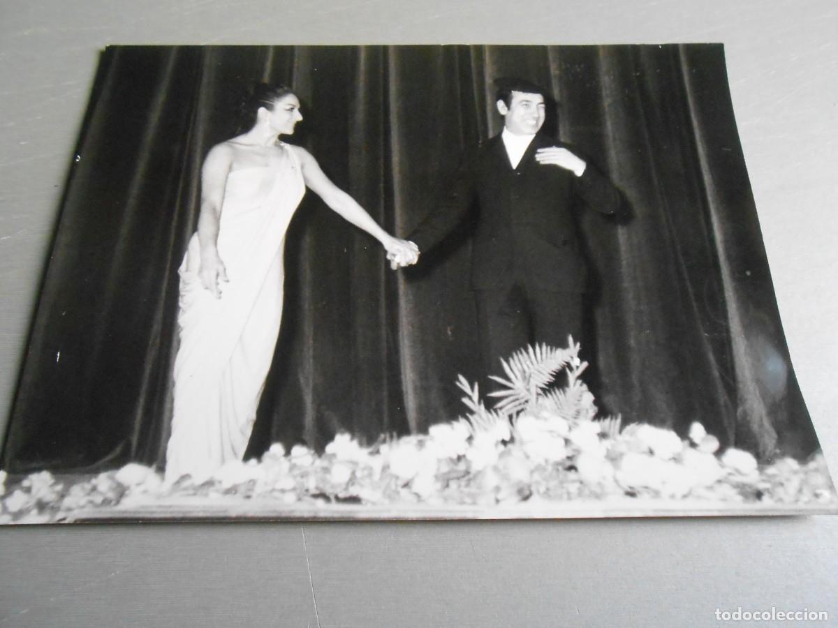 Fotos de cantantes: FOTO de - LOLA FLORES con MIGUEL GILA - de 24 x 18 cms.