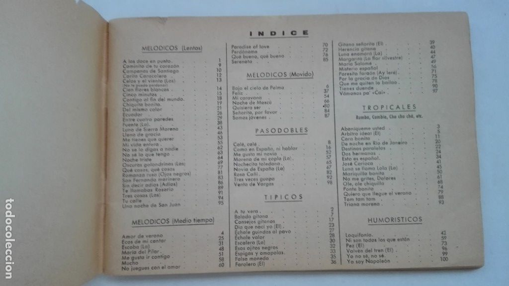 Partituras musicales: LIBRO CON PARTITURAS DE 100 &Eacute;XITOS ESPA&Ntilde;OLES. 1969 - Foto 2