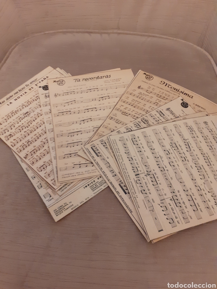 Musical scores: Lote de 17 partituras sacadas de antiguas revistas a&ntilde;os 40 __50.Ver fotos con t&iacute;tulos de canciones.