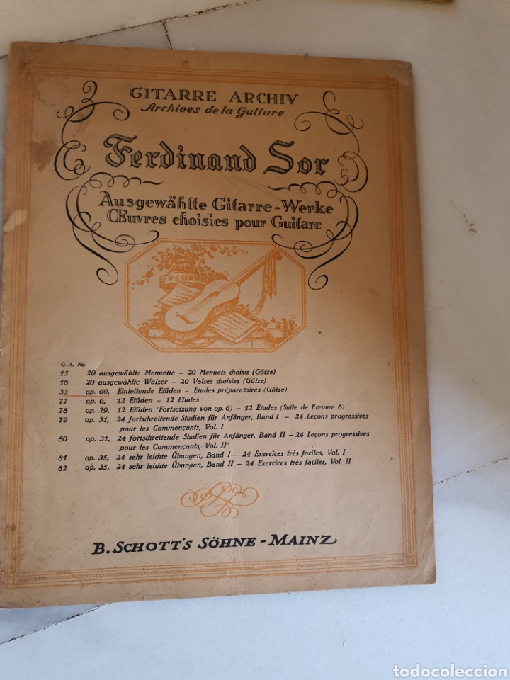 Partituras musicais: antiguos m&eacute;todos y partituras de guitarra