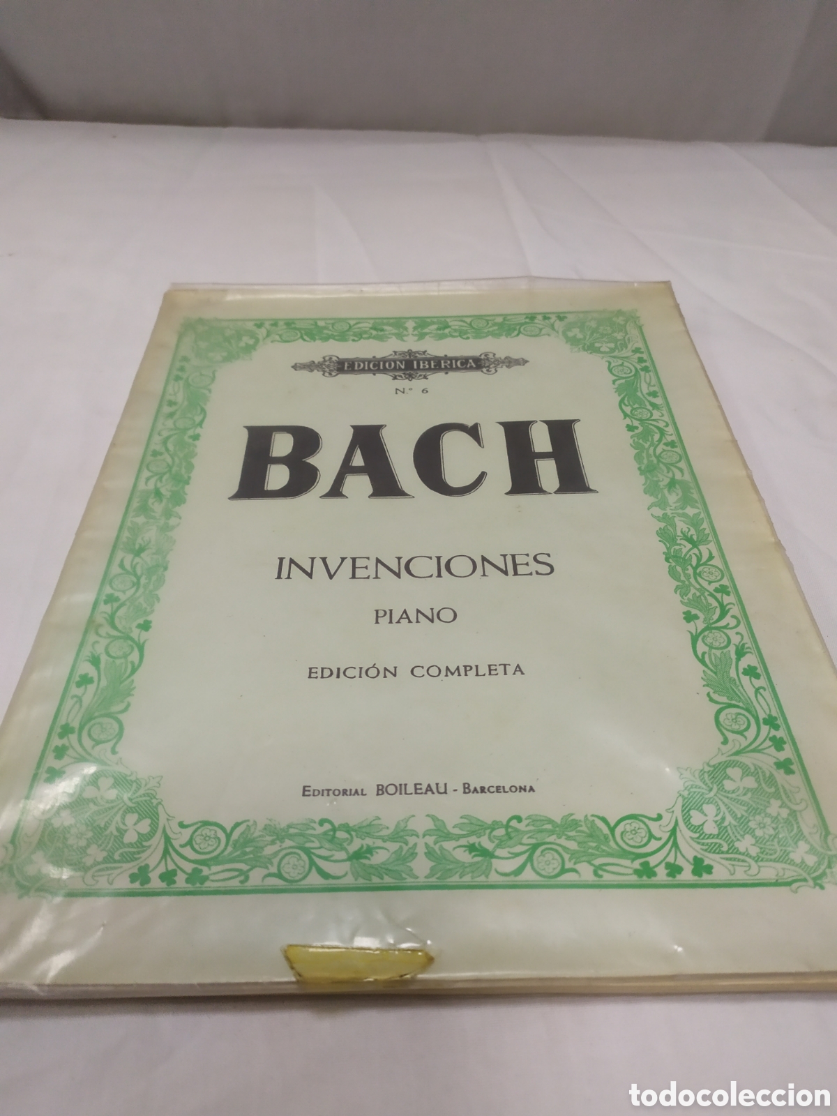 Musical scores: Bach, invenciones para piano. Editorial Boileau ZXY