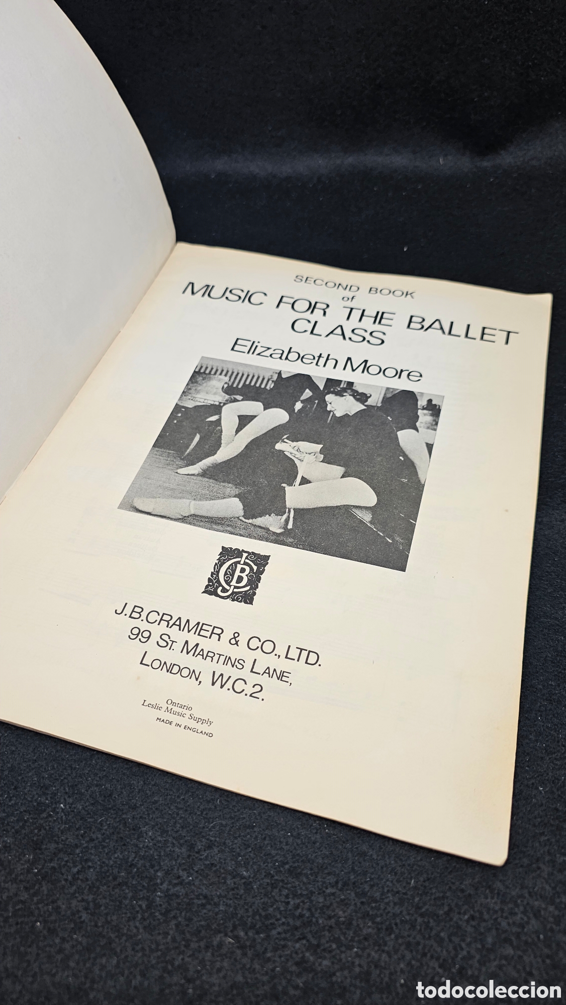 Partituras musicales: Antiguo libro de partituras