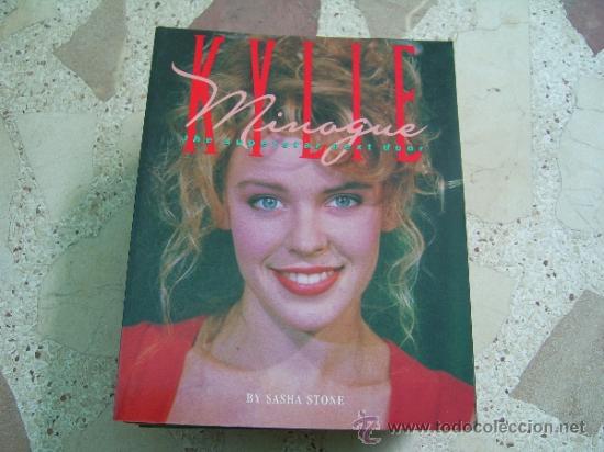 Music magazines: KILLE MINOGUE, the superstar next door, de by sasha stone, 96 paginas ,muchas fotos