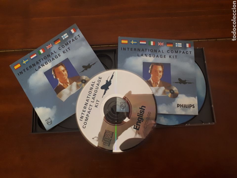 Magazines de musique: International compact language kit. Curso de ingl&eacute;s de Philips. 1 CD + 2 libritos.