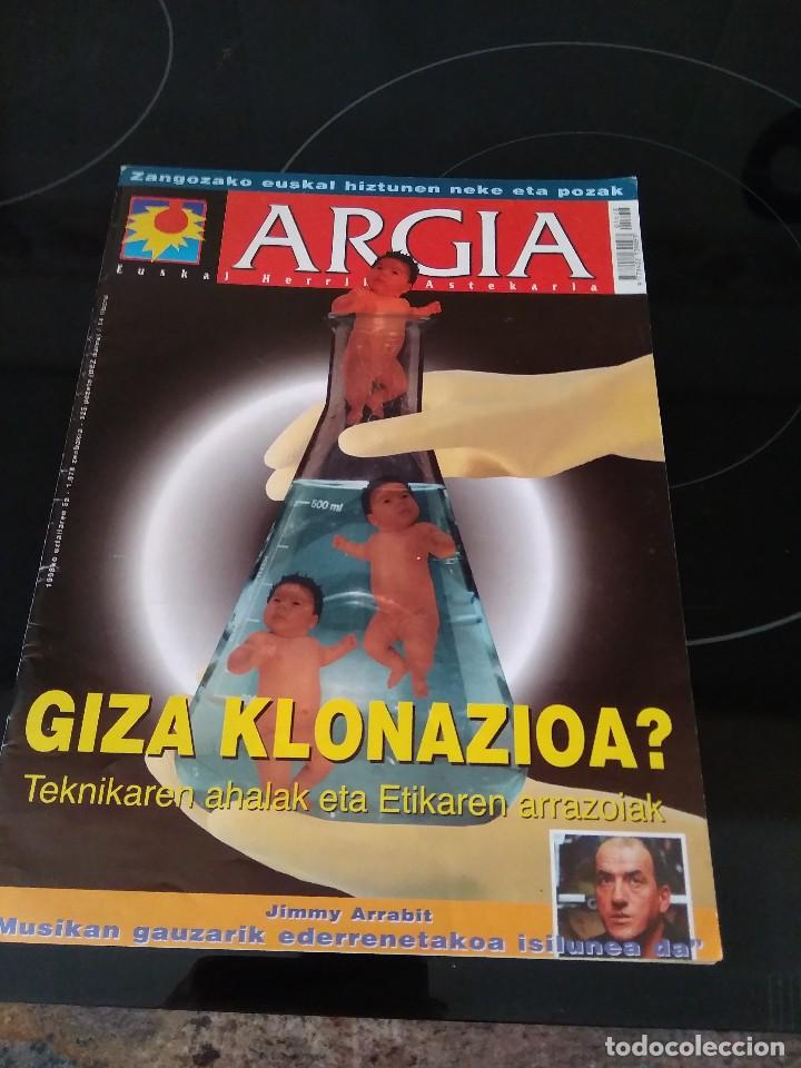 Magazines de musique: JIMMY ARRABIT ( ITOIZ ) ARGIA 1998 / 4 HORRI