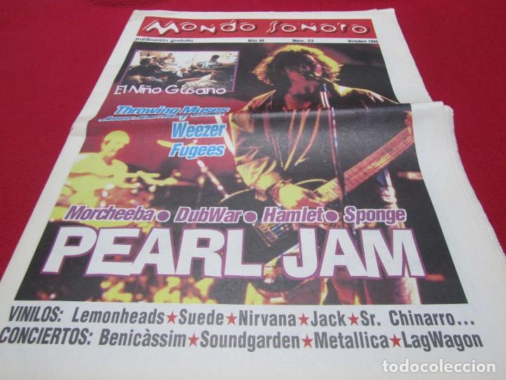 Revistas de m&uacute;sica: MONDO SONORO,PEARL JAM,NI&Ntilde;O GUSANO,WEEZER,NIRVANA,MORCHEEBA,SOUNDGARDEN,LEMONHEADS,SUEDE,METALLICA