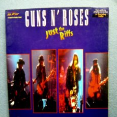 Revistas de música: RARO - GUNS N' ROSES” JUST THE RIFFS - GUITAR WITH TABLATURE PAPERBACK 1995. Lote 389435349